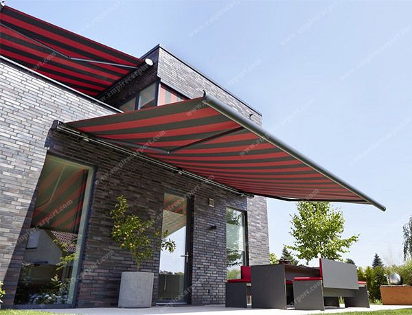 Full-Cassette Retractable Awning